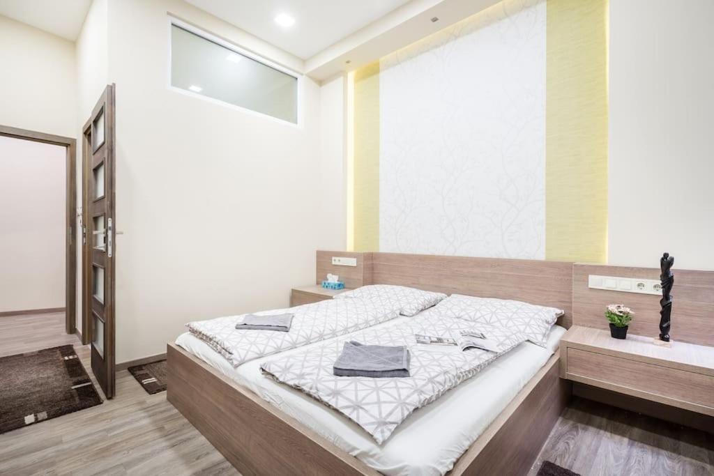 Appartamento Szalag Utca 6 Luxurious Flat Castle District Budapest Esterno foto
